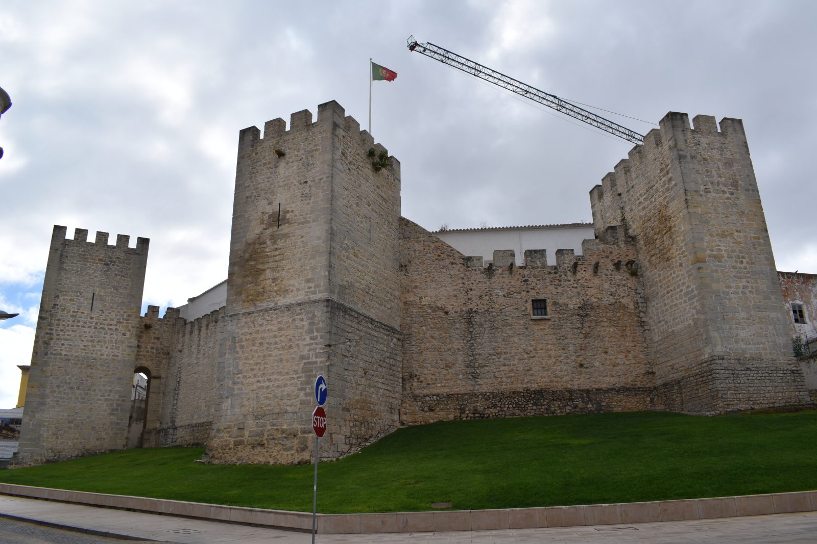 Castelo de Loulé, o castelo medieval da cidade, perto da Casa das Rochas
