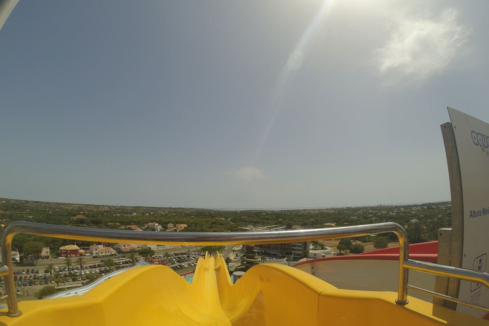 Parque aquático Aquashow Family Park perto da Casa das Rochas, em Cascalheira, Quarteira
